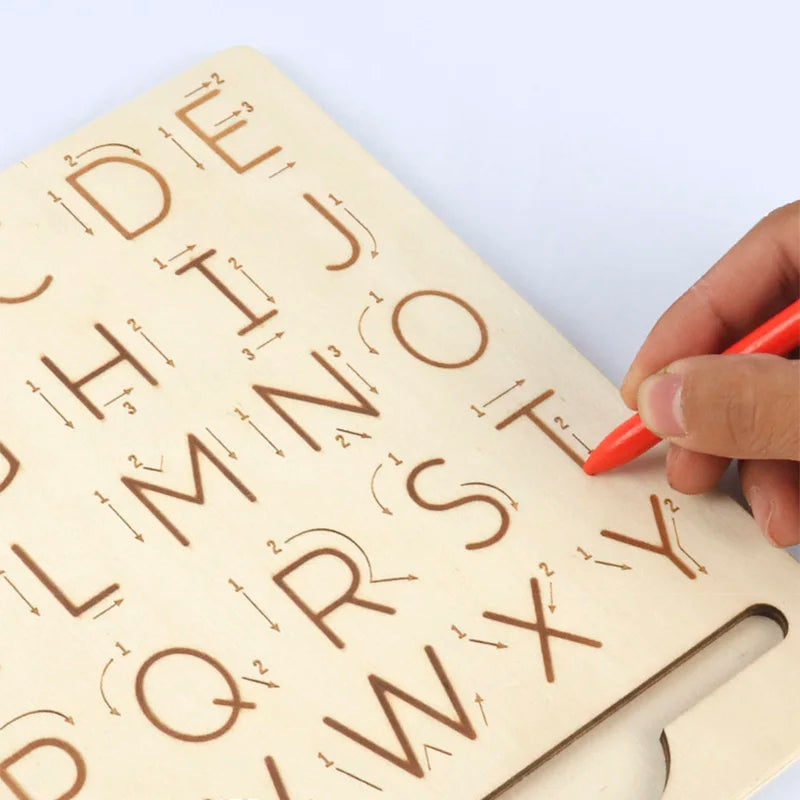 Montessori Holz-Buchstabentafel – Schreiben lernen zum Nachspüren